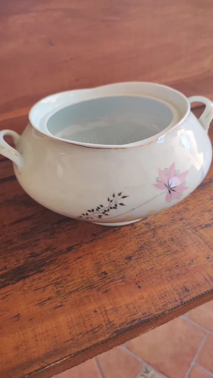 Sopeira de porcelana