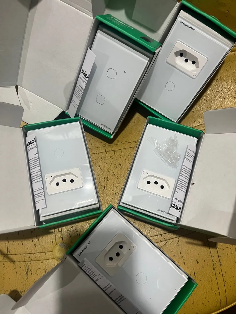 Tomada e Interruptor Inteligente Intelbras