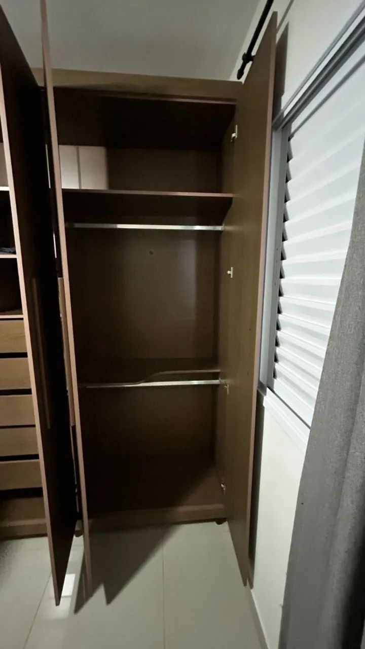 Guarda Roupas 6 portas 64168535756291123