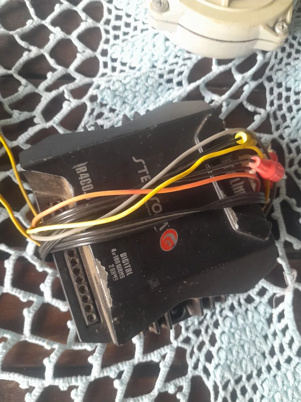 Amplificador de Som Automotivo Stereo 4x100W