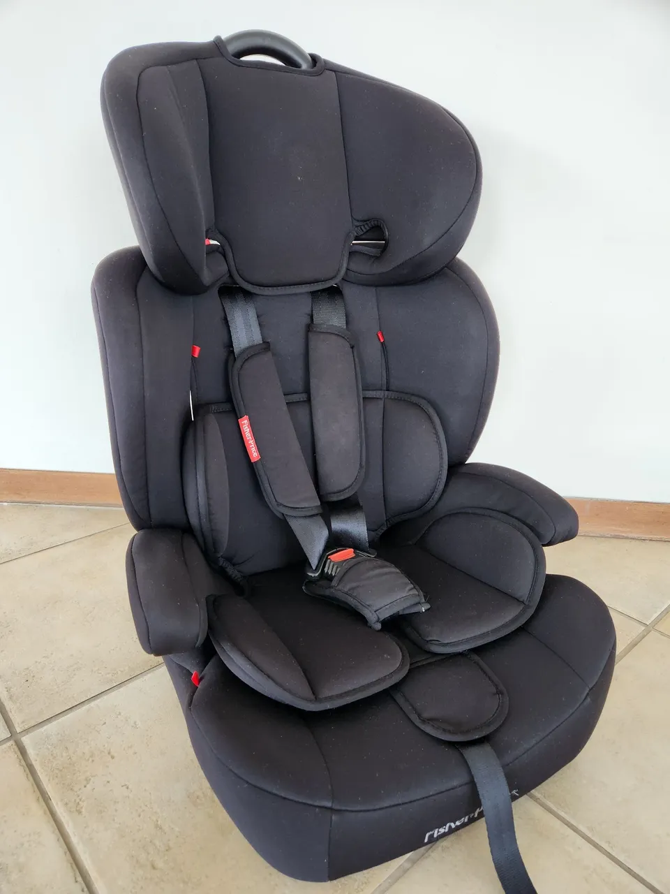 Cadeirinha p/ carro Fisher-Price (de 09 a 36 kgs) com isofix