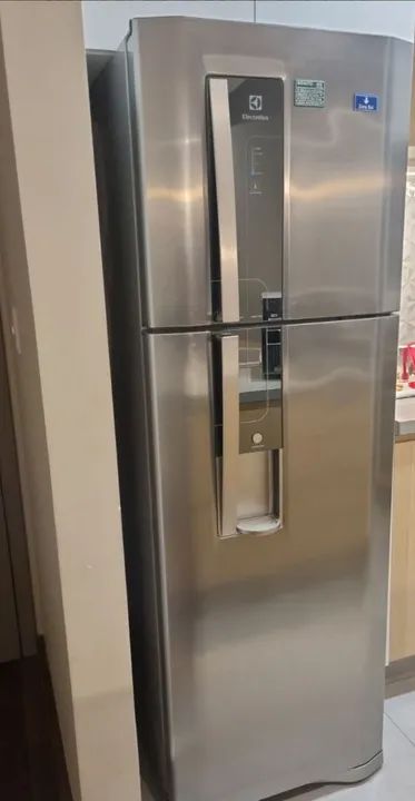 Geladeira fross free eletrolux 