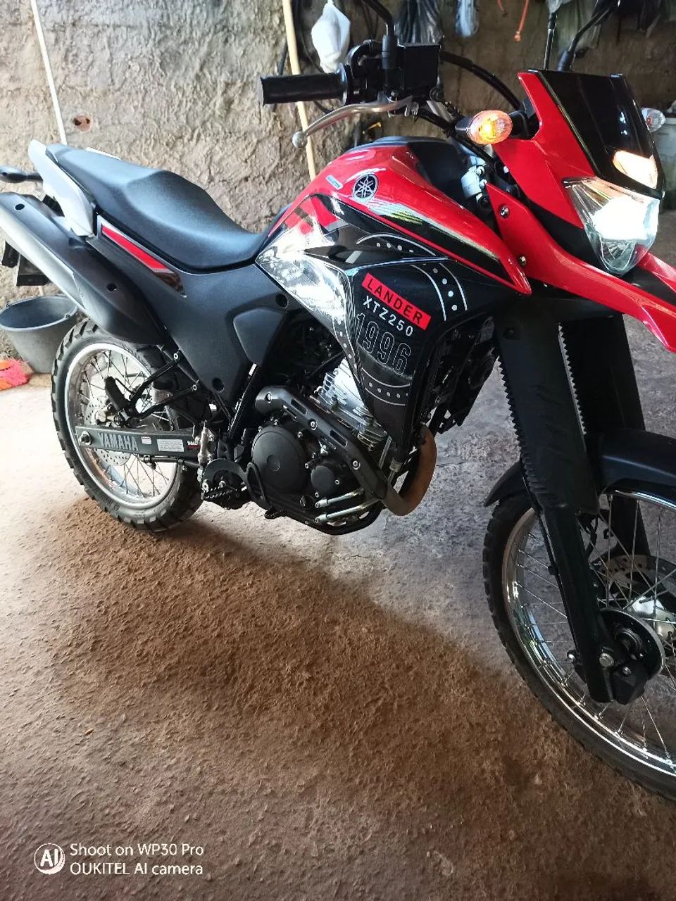 Vendo troco lander 23 pura emplacada ate 12/2026 leia o anúncio golpista nem tente