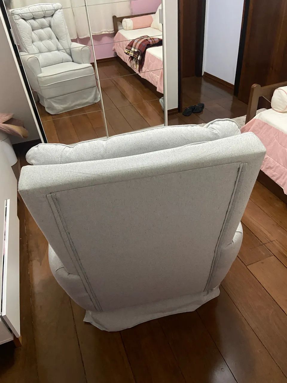 Poltrona de amamentação com balanço seminova - Foto 4