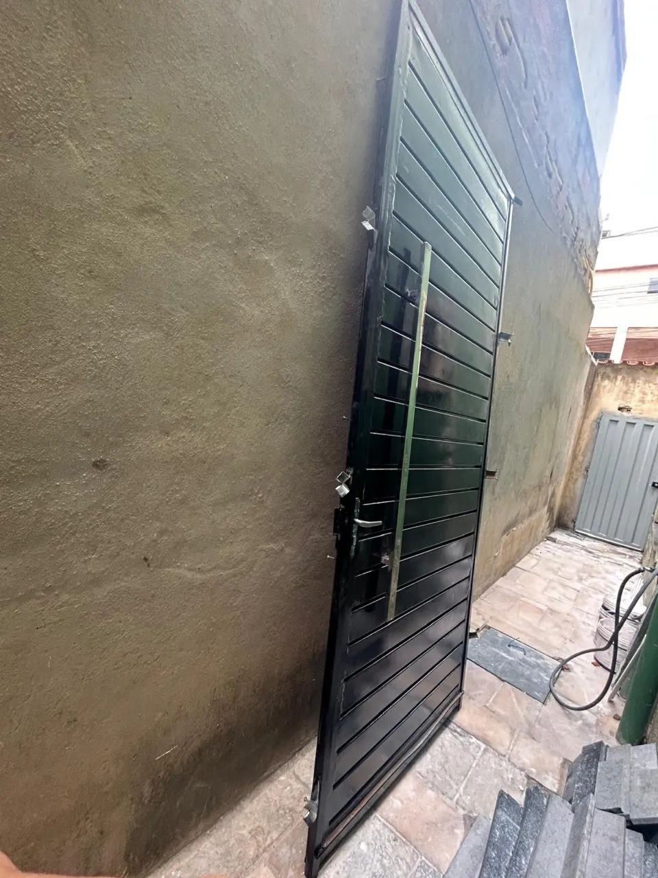 Iron gate64330444226435122