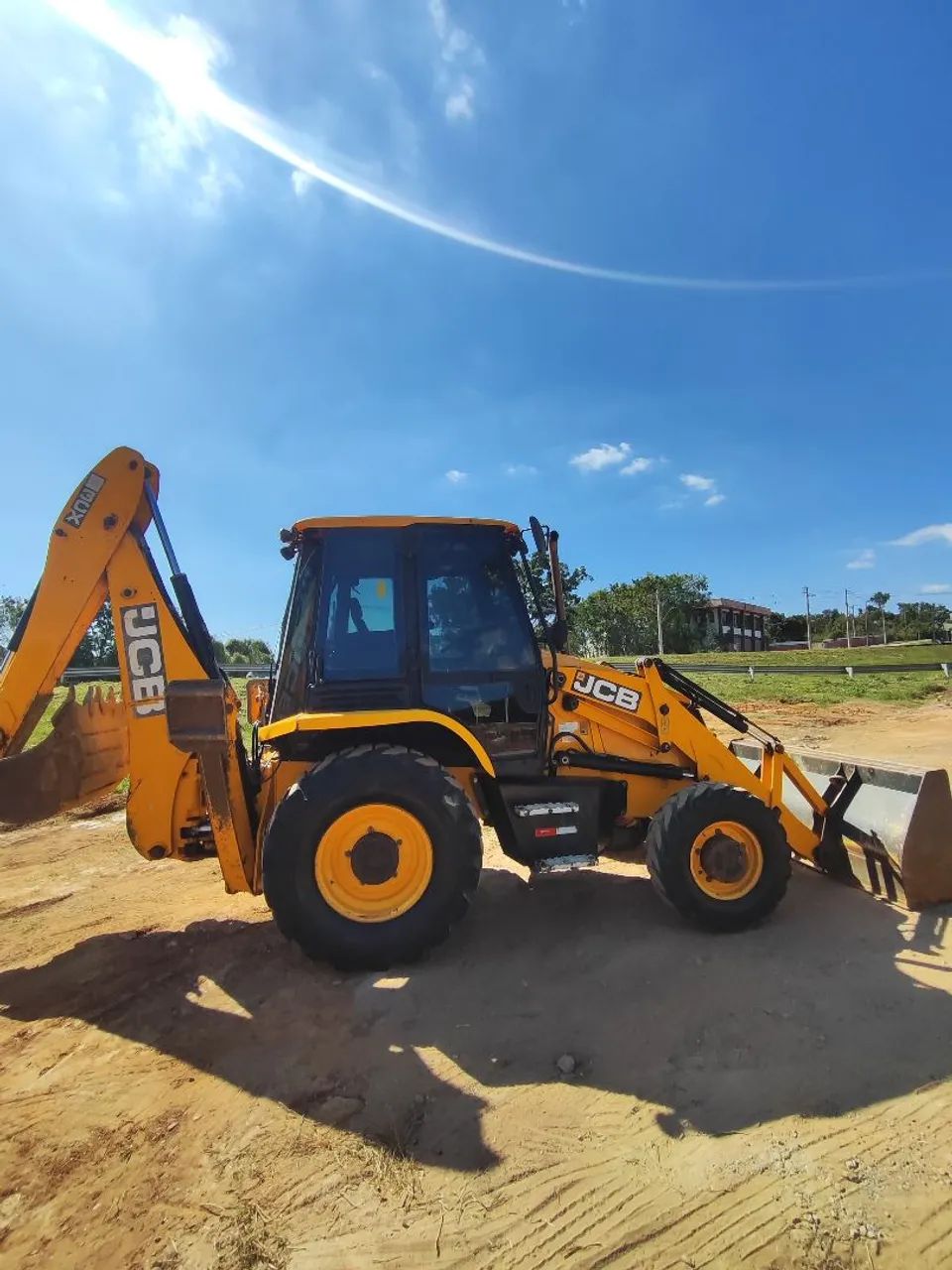 Retro escavadeira JCB 3cx 2019 4x4 traçada  - Foto 4