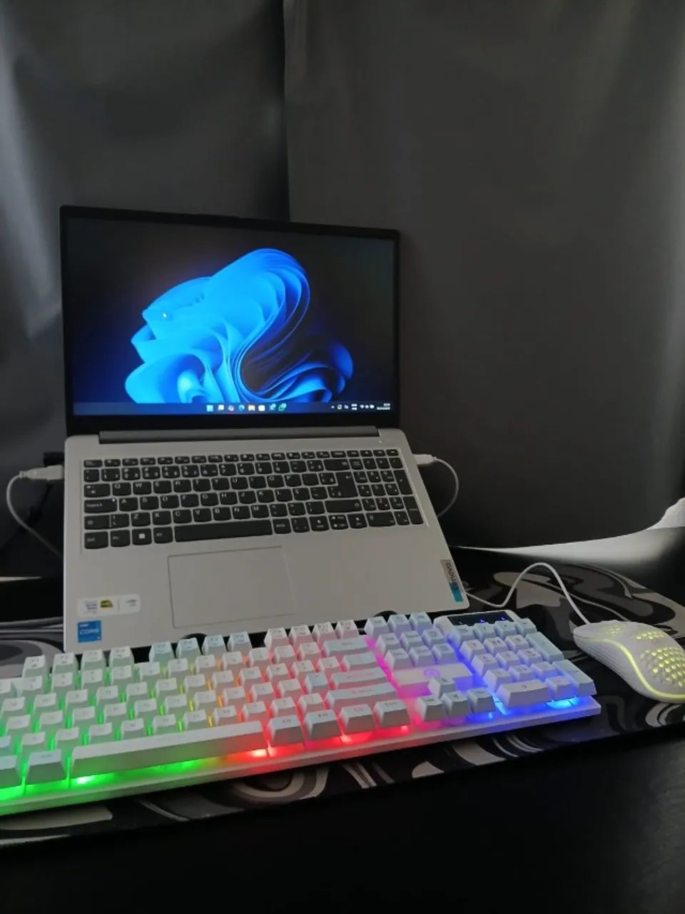 NOTBOOK LENOVO IDEAPAD 15 IAU7D1