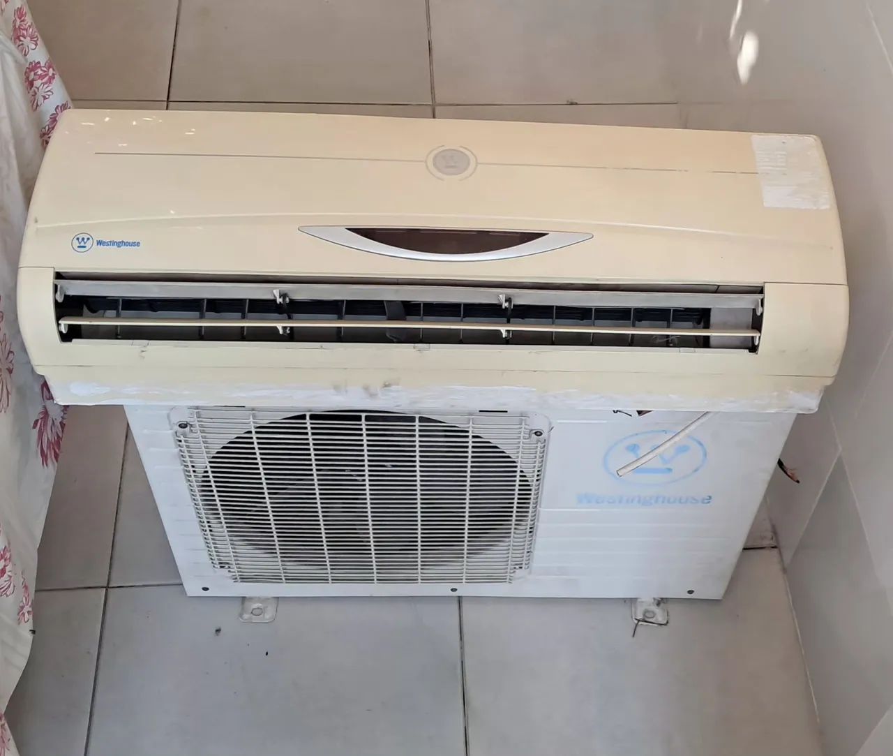 AR CONDICIONADO SPLIT 12.000 BTUS - Foto 2