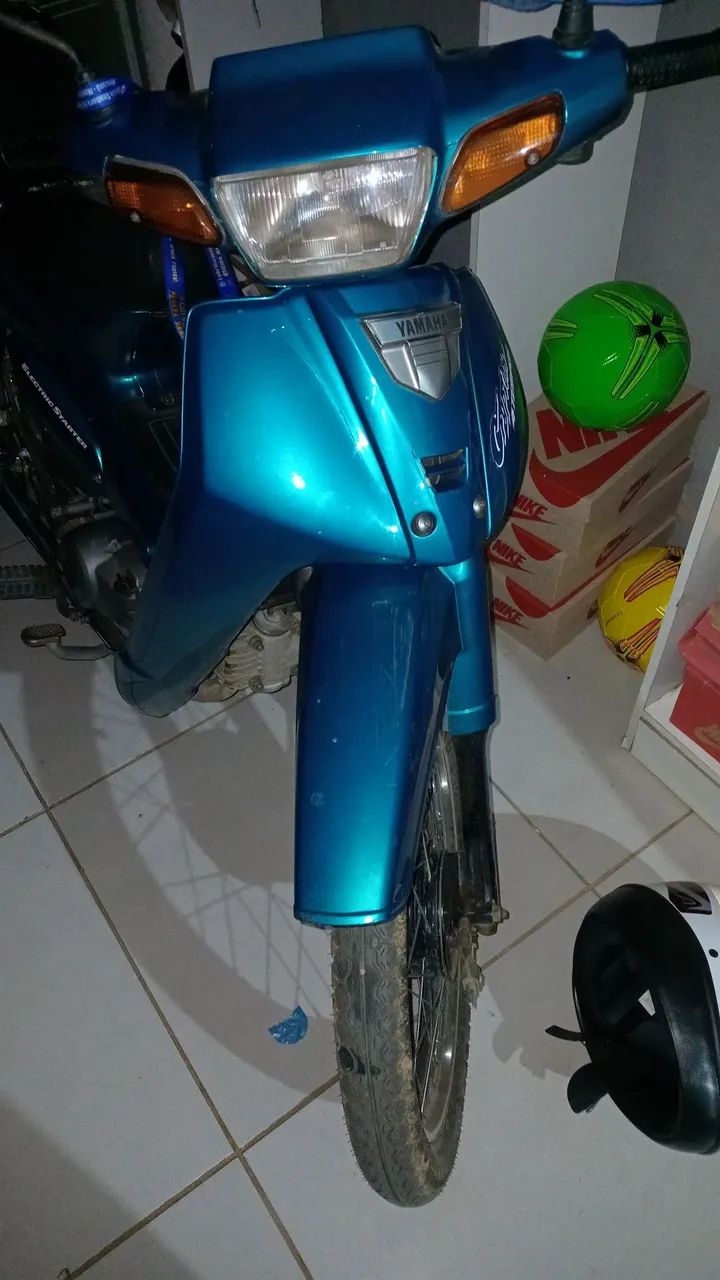 Moto semi nova 