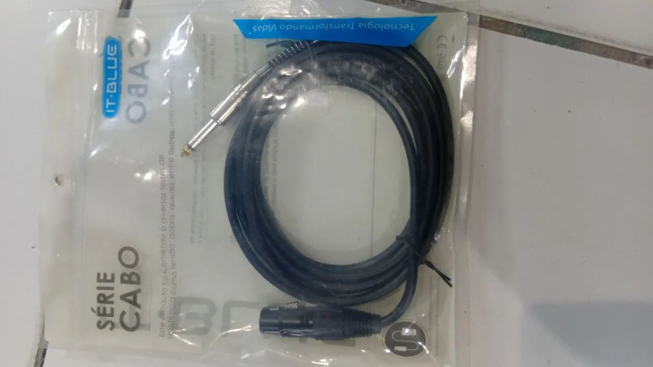 CABO MICROFONE E CAIXA DE SOM