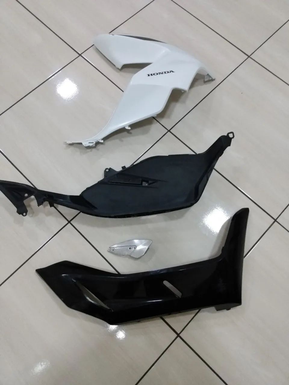 Carenagem Farol PCX 150 2022 Branco Sport Direita original Branco Fosco  - Foto 5