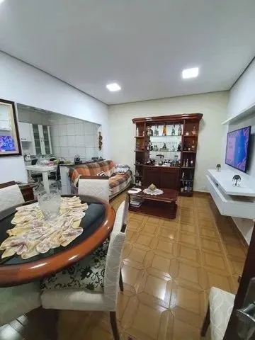 Sobrado em São Caetano do Sul, 195m², 3 dormitórios, 3 vagas.