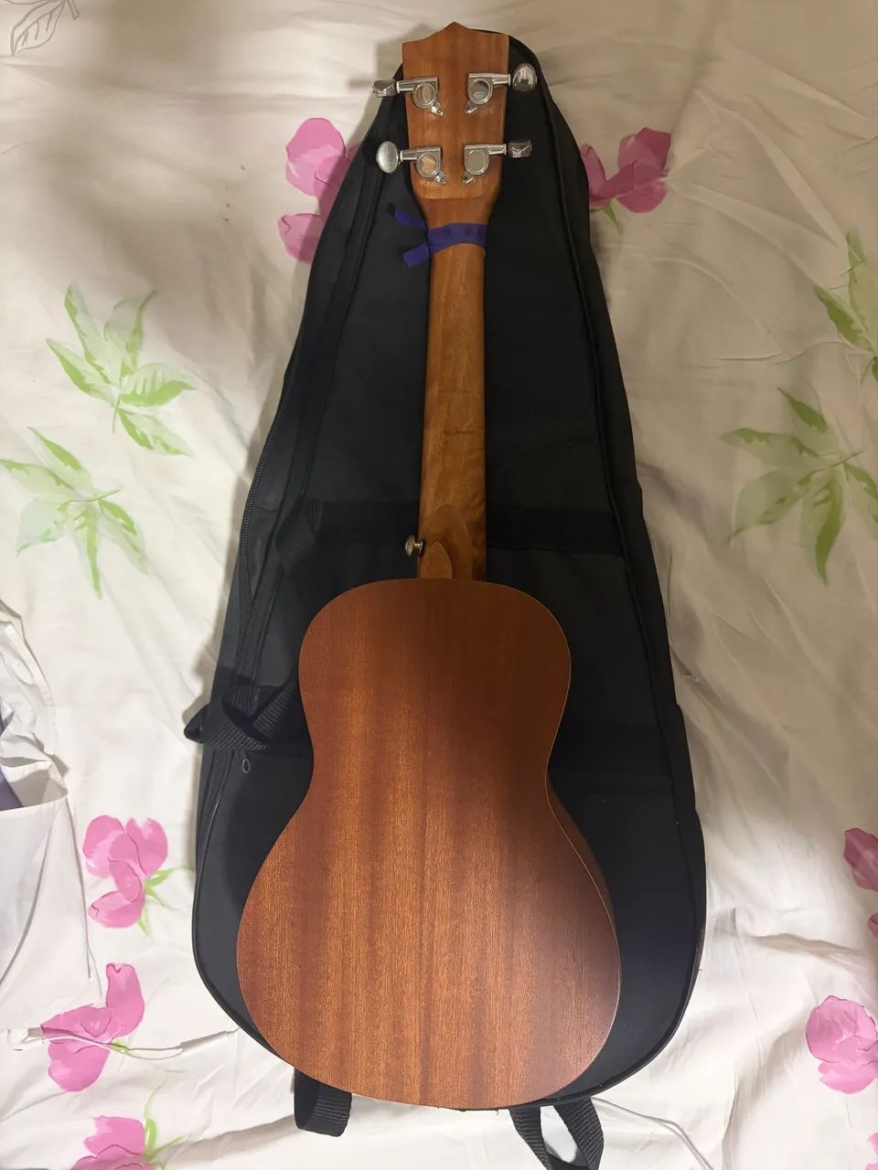 Ukulele Gonzalez luthier - Foto 2