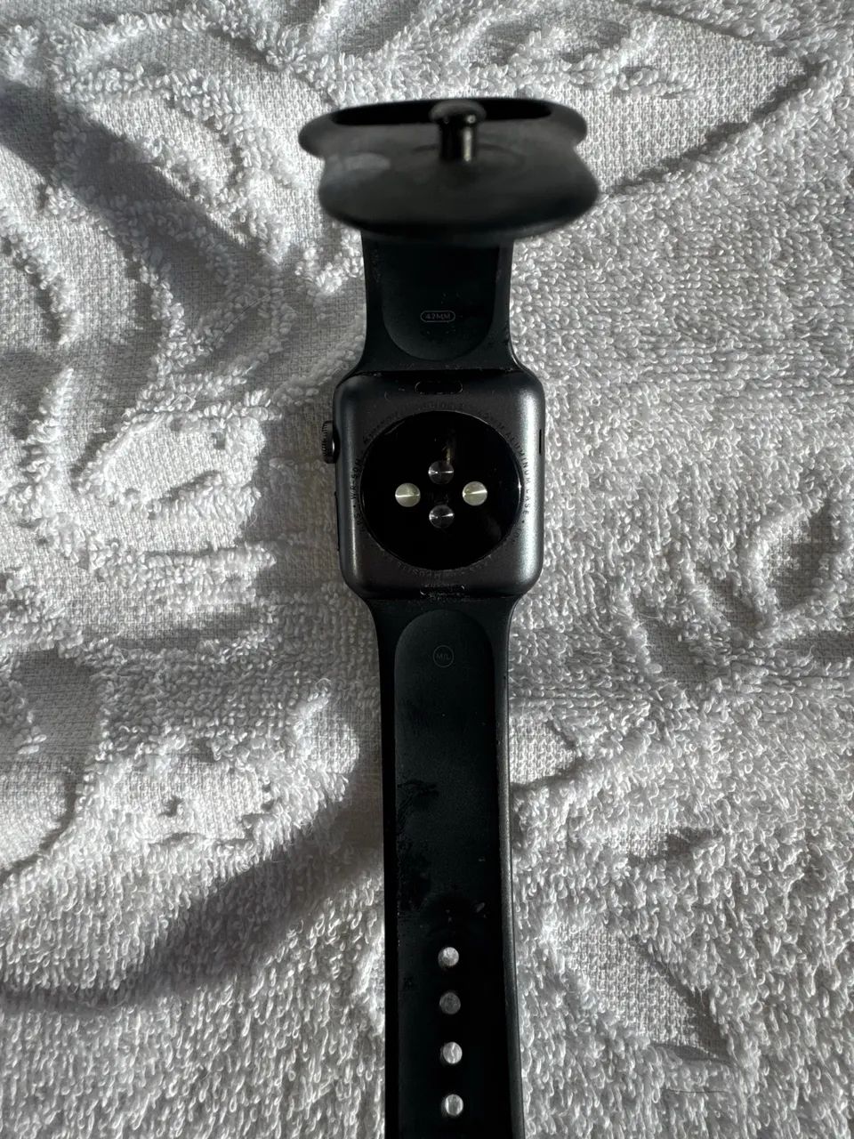 Apple Watch Series 3 42mm (com detalhe)