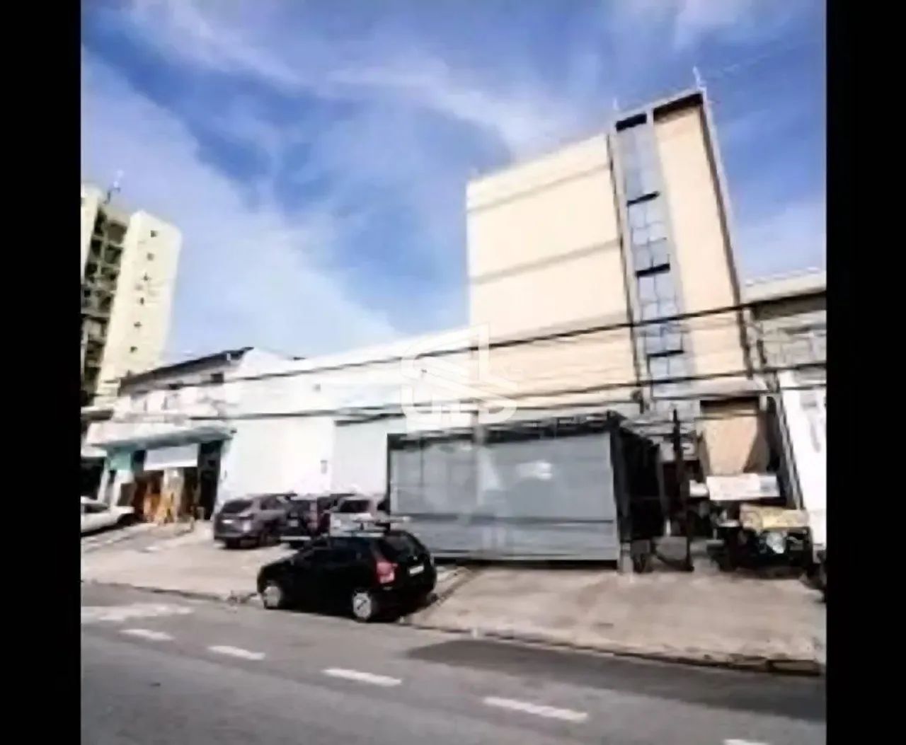 Butantã / Vila Lageado  Prédio com 24 Quitinetes Mobiliadas e Salão Comercial Locado | Ren