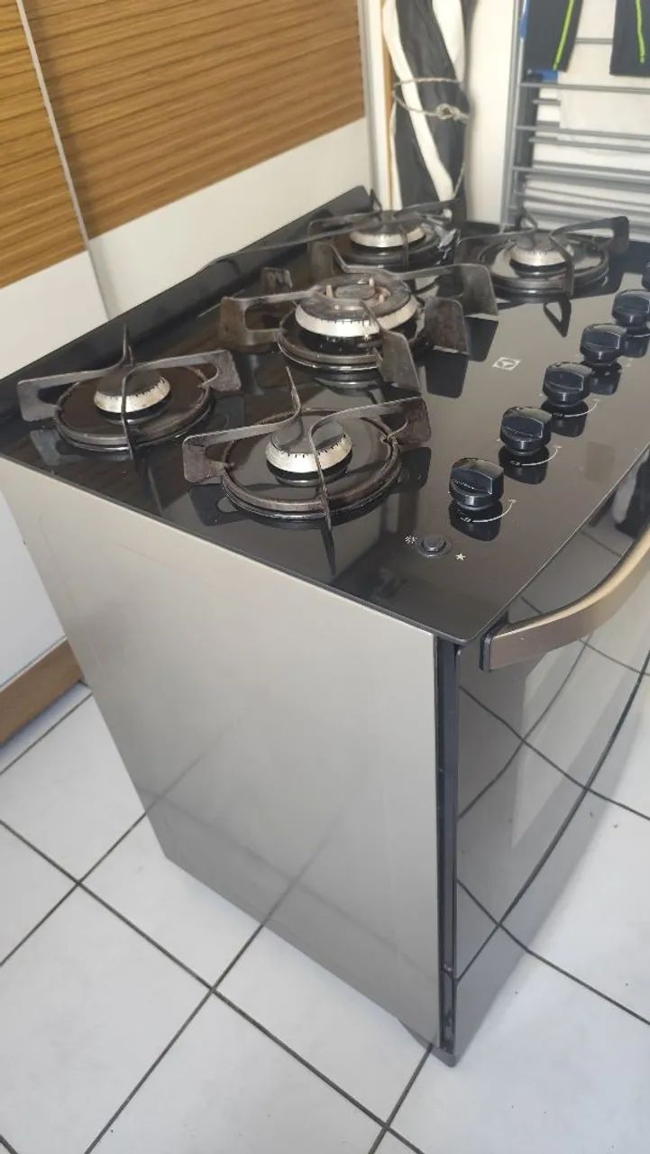 Fogão 5 bocas Eletrolux tampo de vidro  - Foto 2