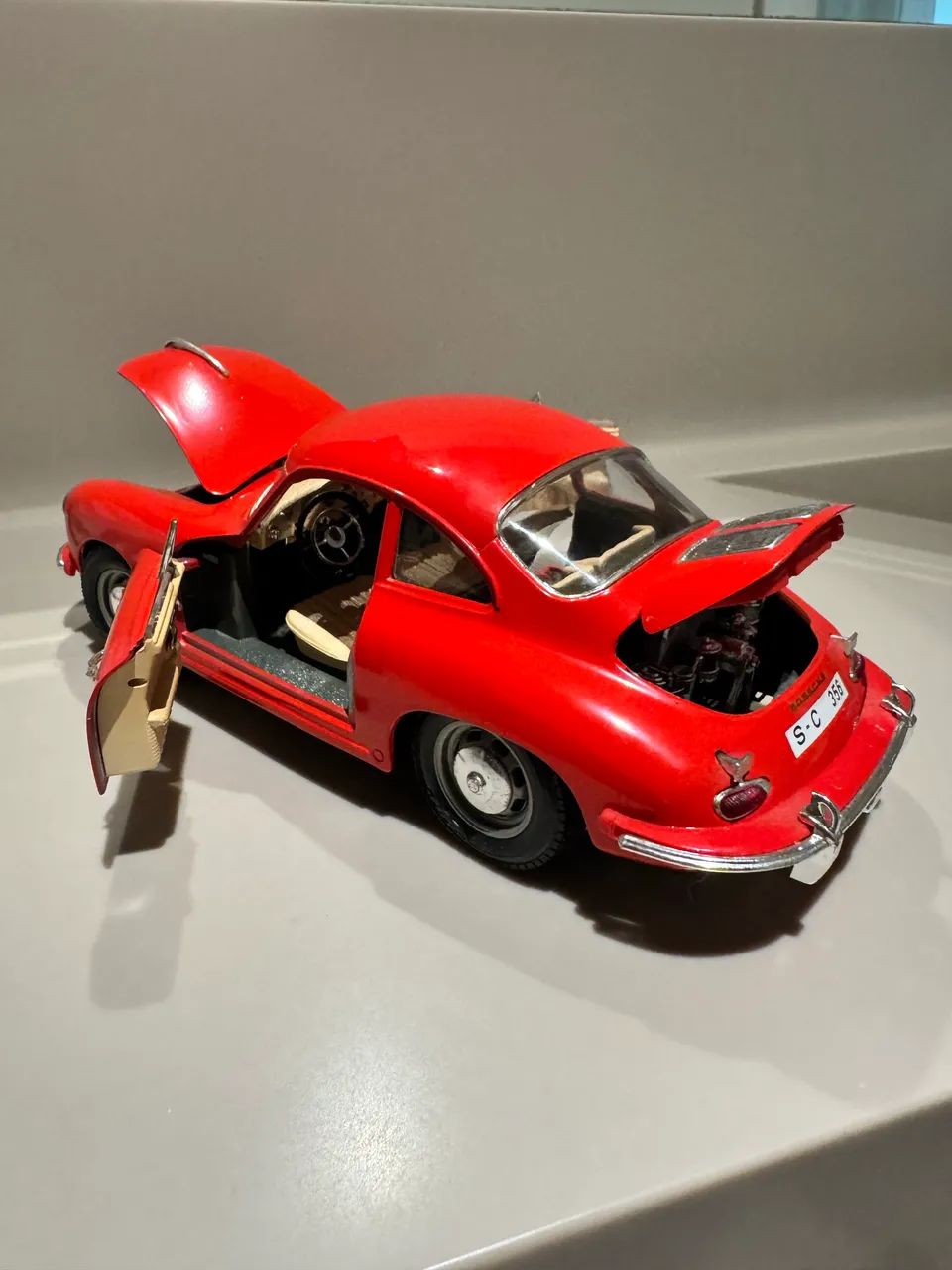 PORSCHE 356B COUPE 1961 ポルシェ ミニカー 1/18 Miniatura Carro