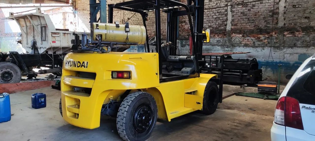 Empilhadeira Hyundai GLP 7TON - Foto 2