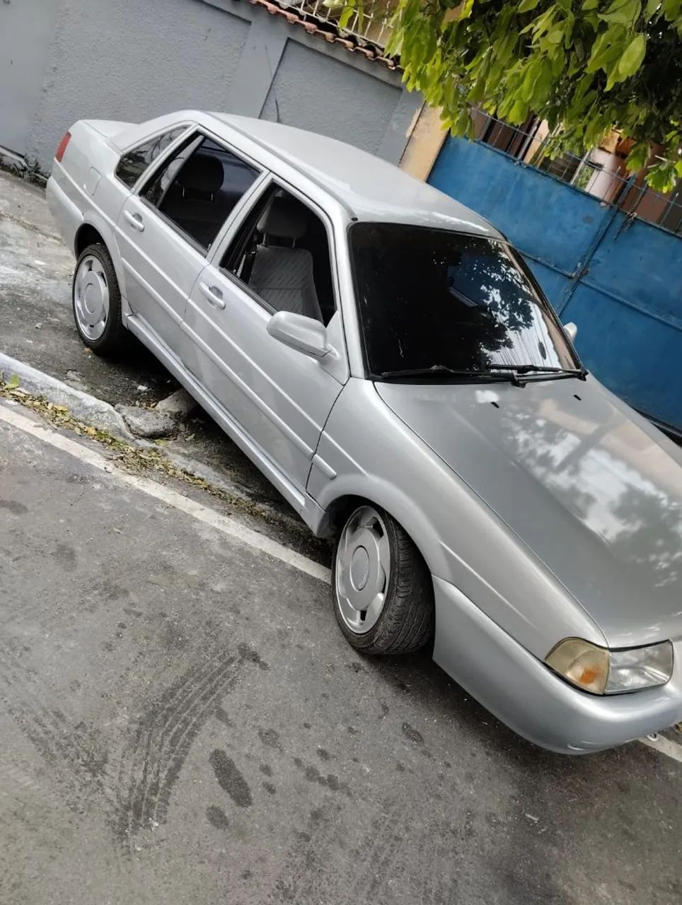 Volkswagen Santana 1.8 MI (álcool) 2004
