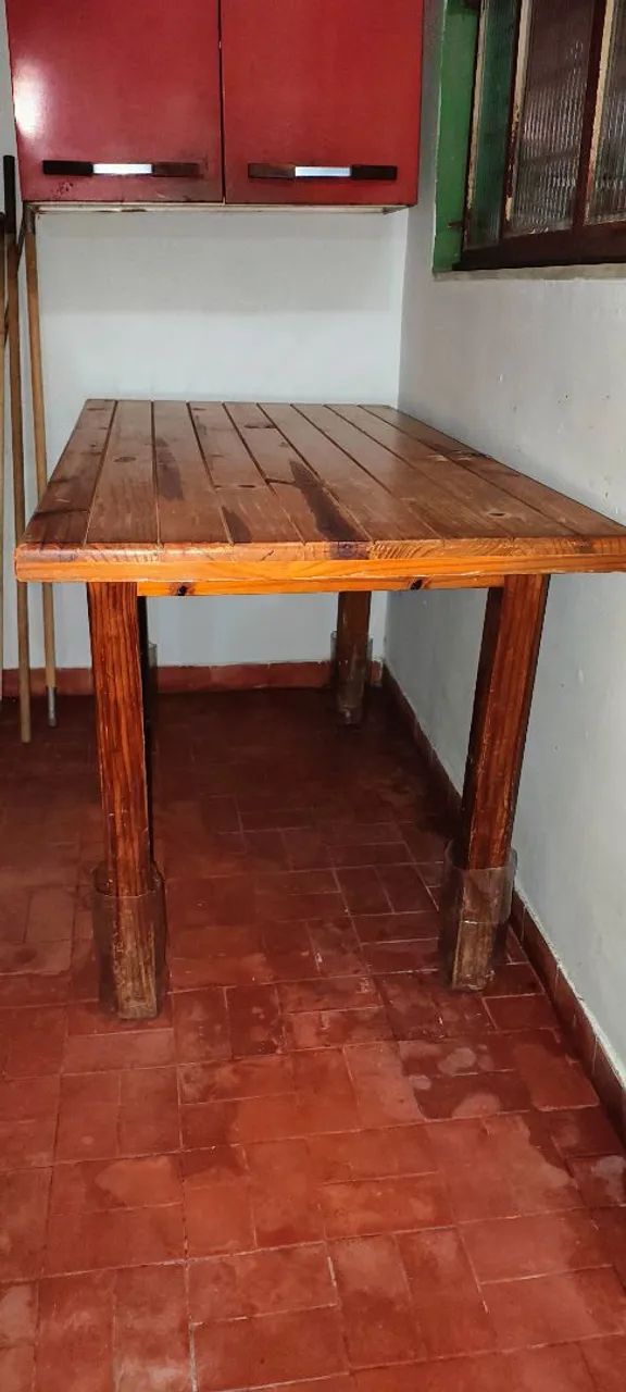 Mesa de madeira 1,40 x 0,70 - Foto 2