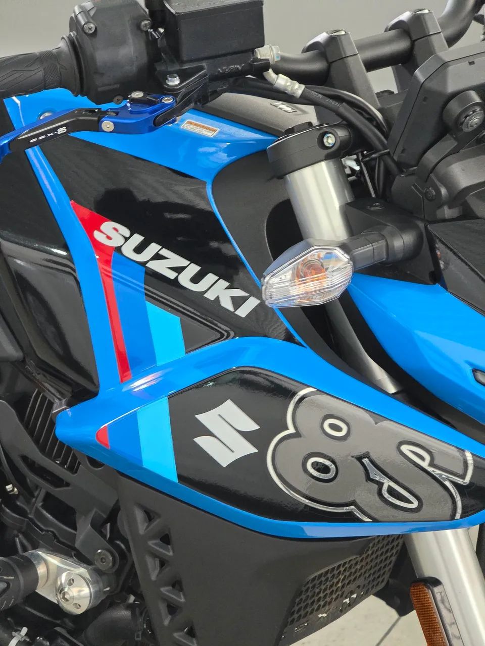 GSX-8S 800cc 2025 - Foto 2