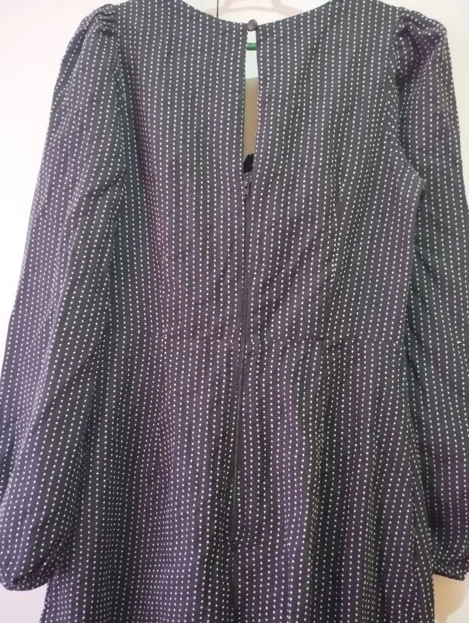 Vestido preto bolinha - Foto 5