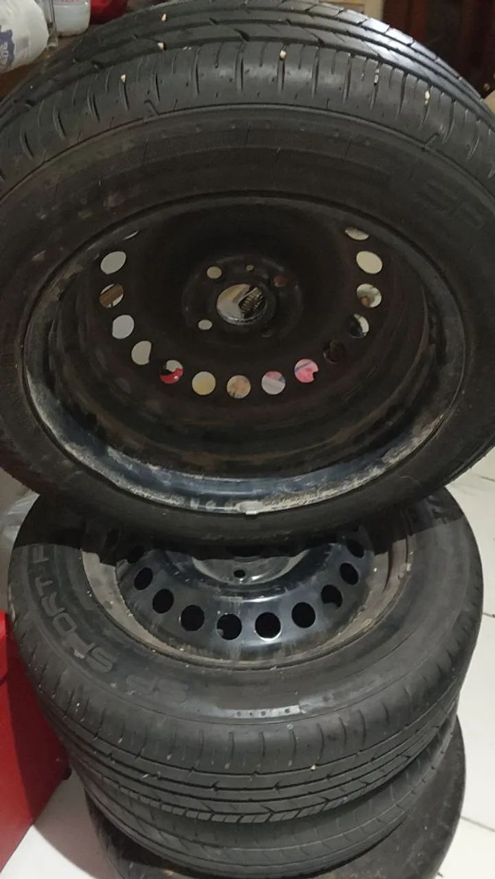 Vendo esses 4 pneus com o aro 1 estepe  - Foto 4