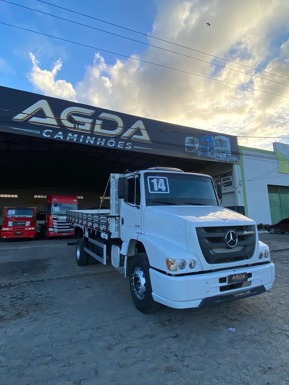 M/Benz Atron 1319 Ano 2014 - Foto 2