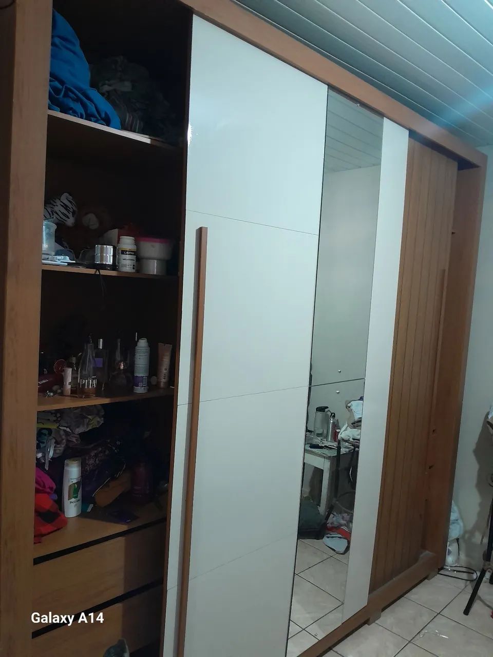 GUARDA ROUPA