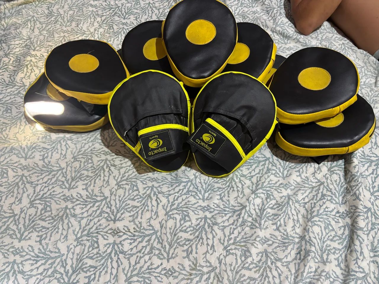 Manoplas seminovas  - Foto 3