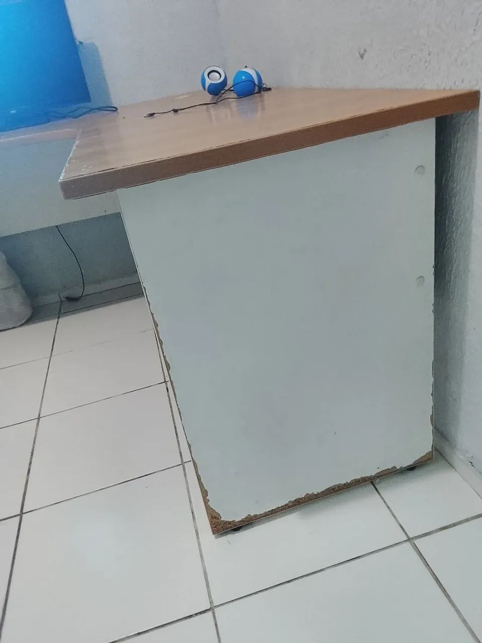 Vendo mesa e gaveteiro para escritório  - Foto 4