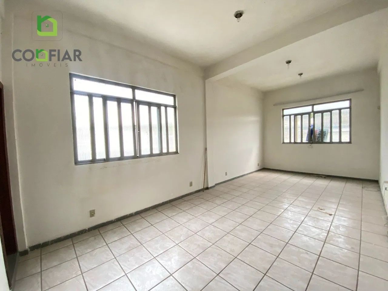 SALA COM 28 METROS E 1 BANHEIRO NO BARRIO GLORIA - Foto 5