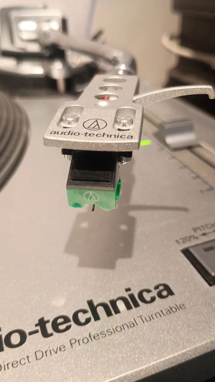 Toca discos AUDIO-TECHNICA AT-LP120-USB - Foto 2