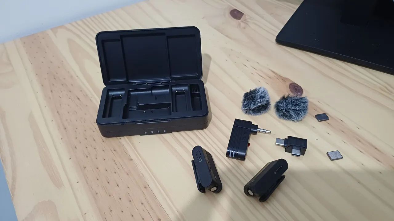 Microfone Sem Fio Lapela Ulanzi (Duplo) - Com Estojo de Carregamento (Impecável) - Foto 4