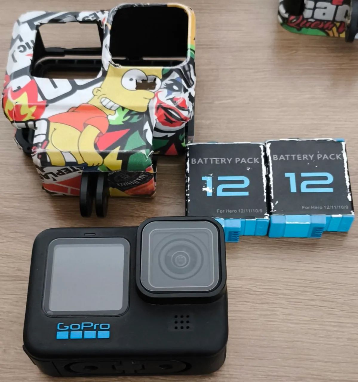 Vendo 2 Gopro Hero 8 Black e Hero 10 Black + acessórios  - Foto 2