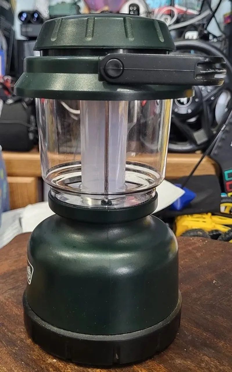 Lanterna para acampamento Coleman Modelo 