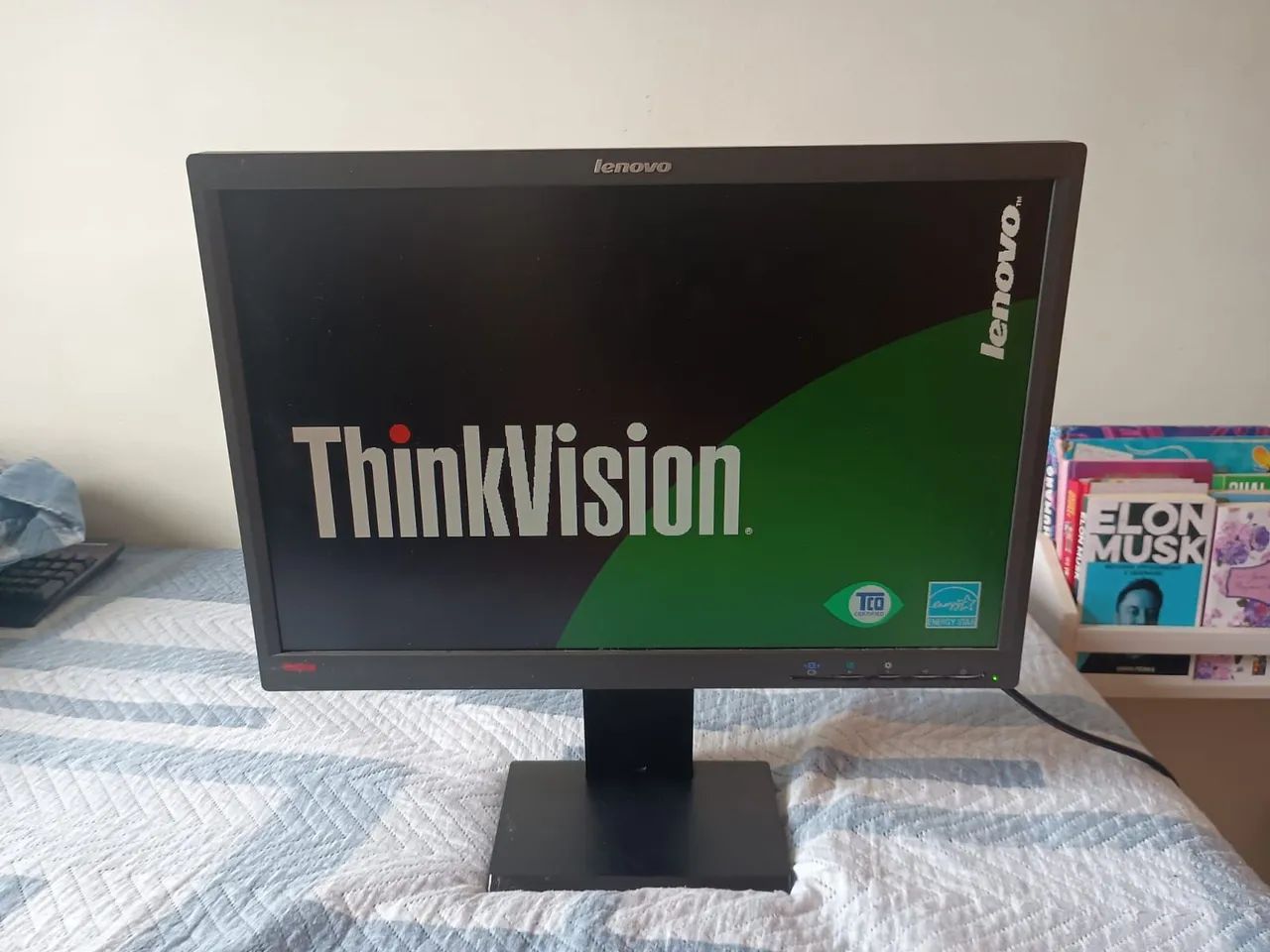 Monitor Lenovo L2250PWD
