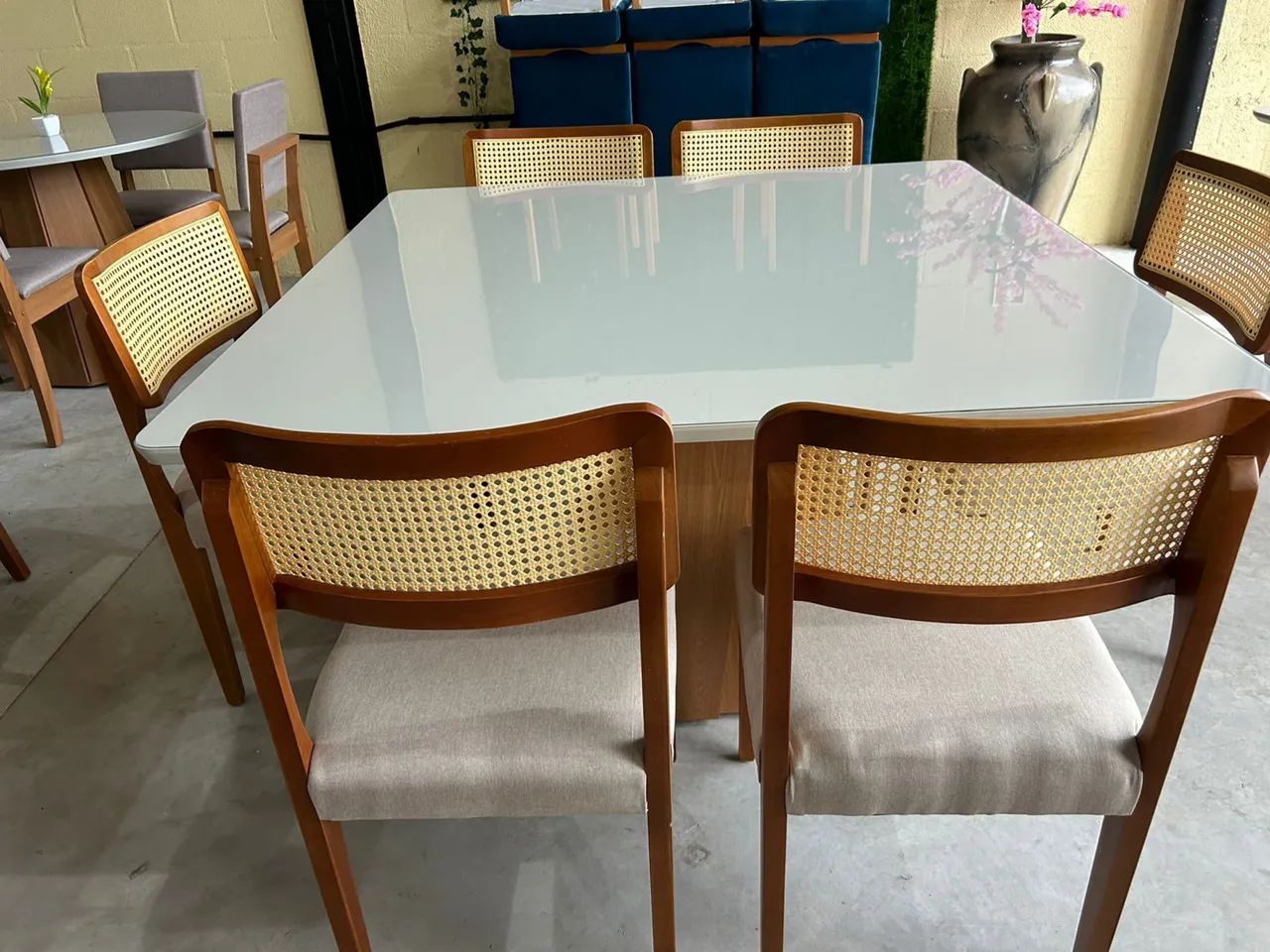 Mesa de Jantar com 6 cadeiras, tampo quadrado - Foto 2
