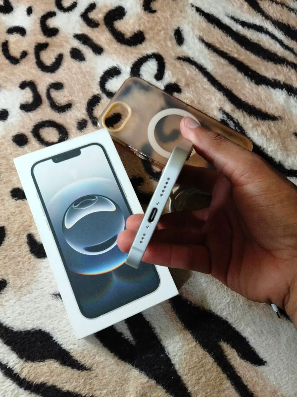 iPhone 16e  - Foto 4