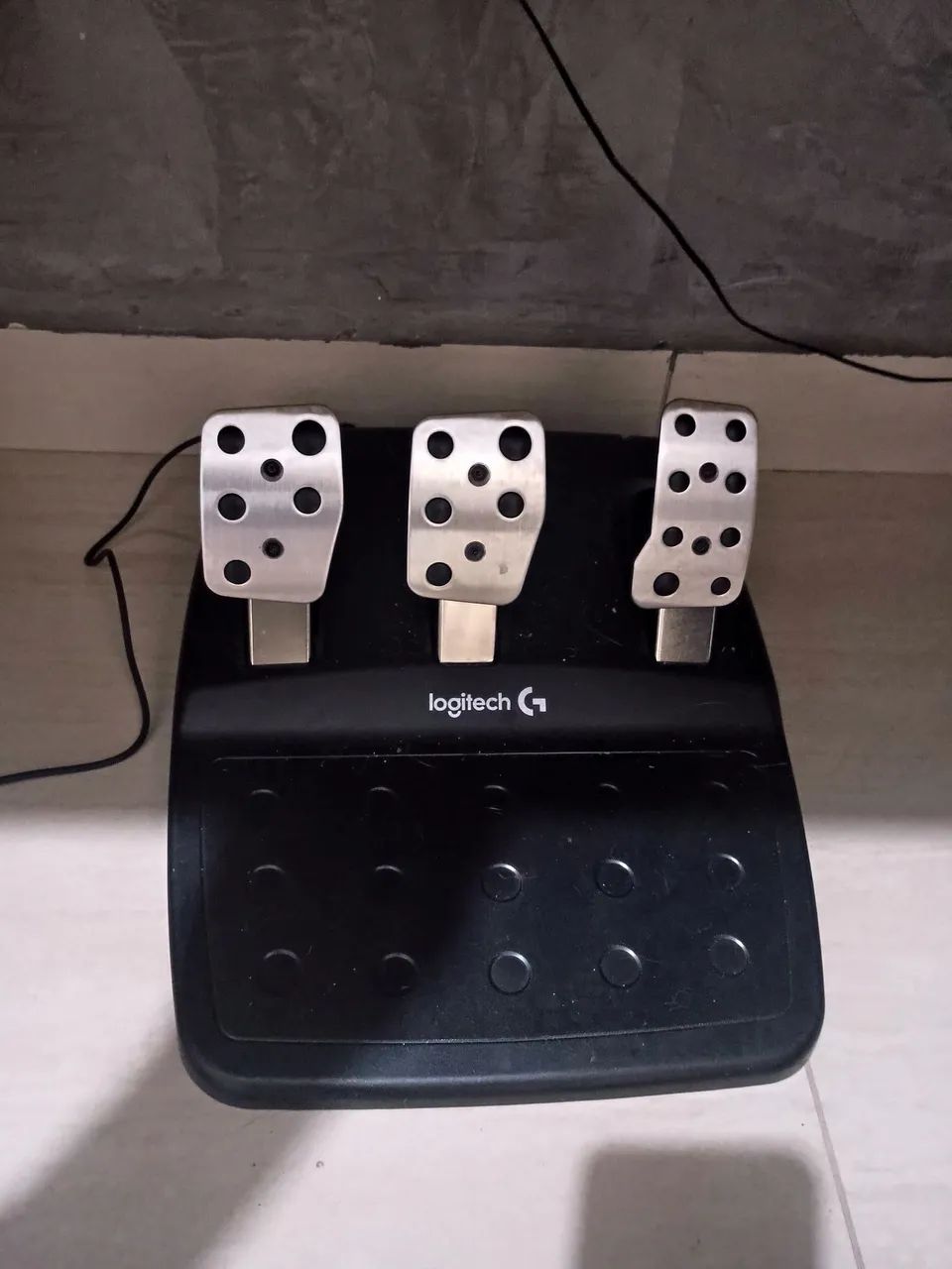 G29 com 3 meses de uso Pc/PS4/ps5 - Foto 2