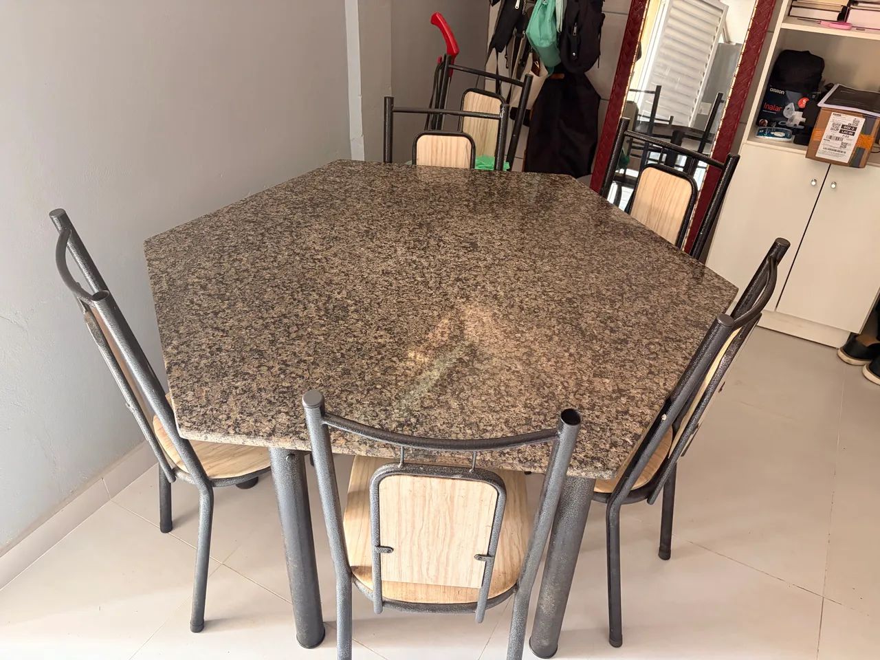 Mesa com 6 cadeiras  - Foto 5
