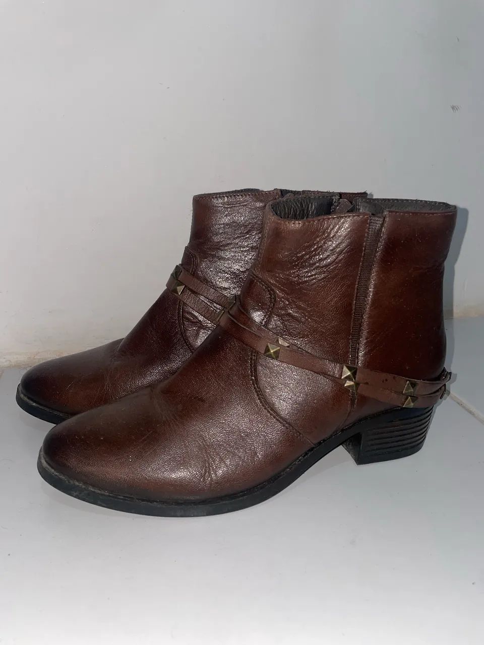 Bota cano baixo arezzo