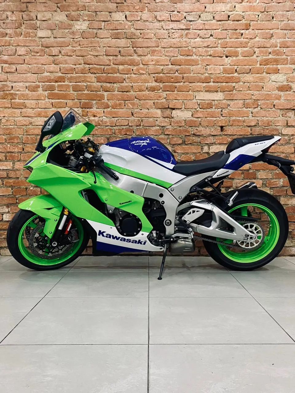 Kawasaki Zx-10/ Zx-10r 1000cc 2024 - 1484277357 | OLX