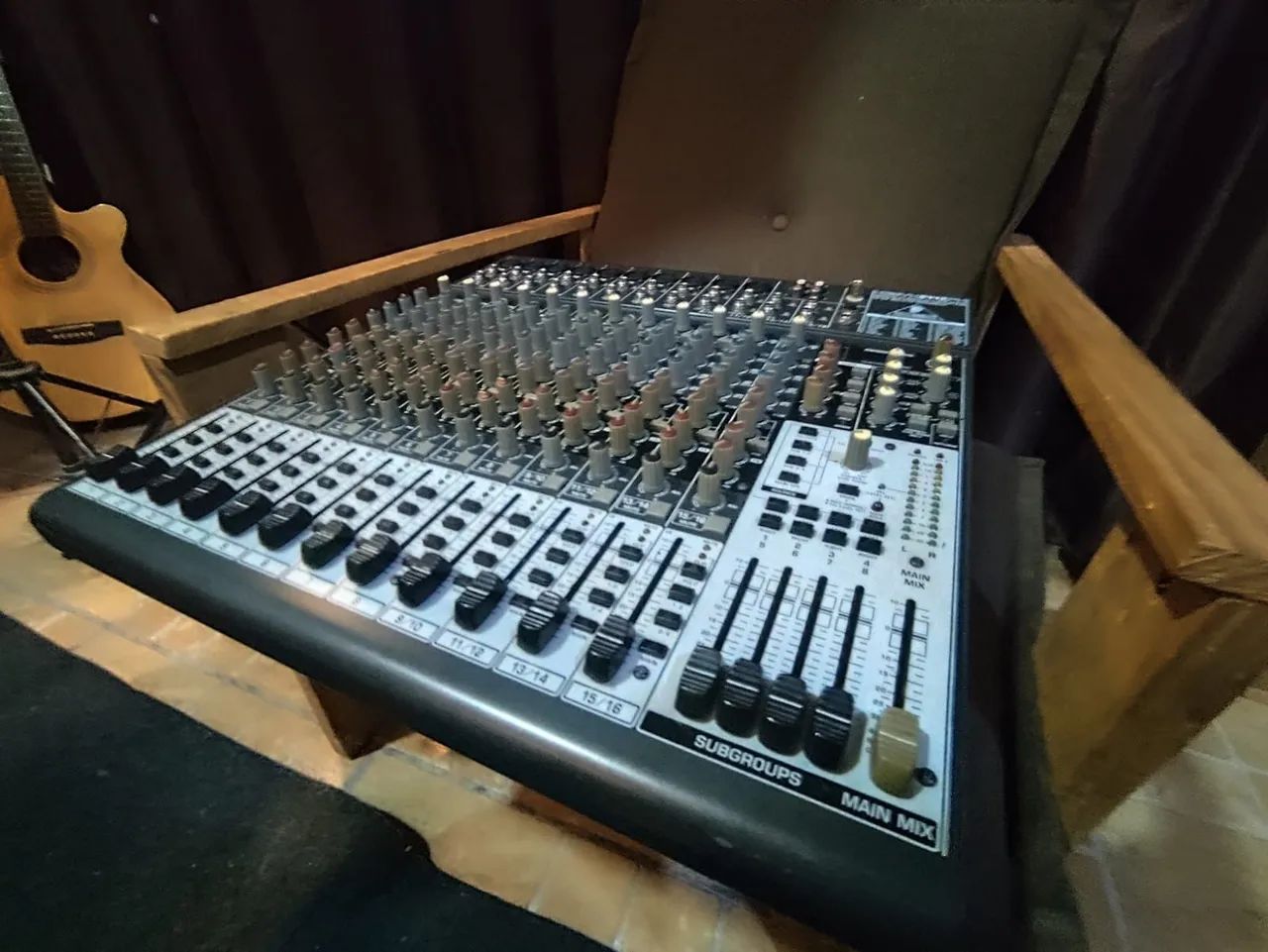 Mesa de som Behringer xenyx 2442FX - Foto 3