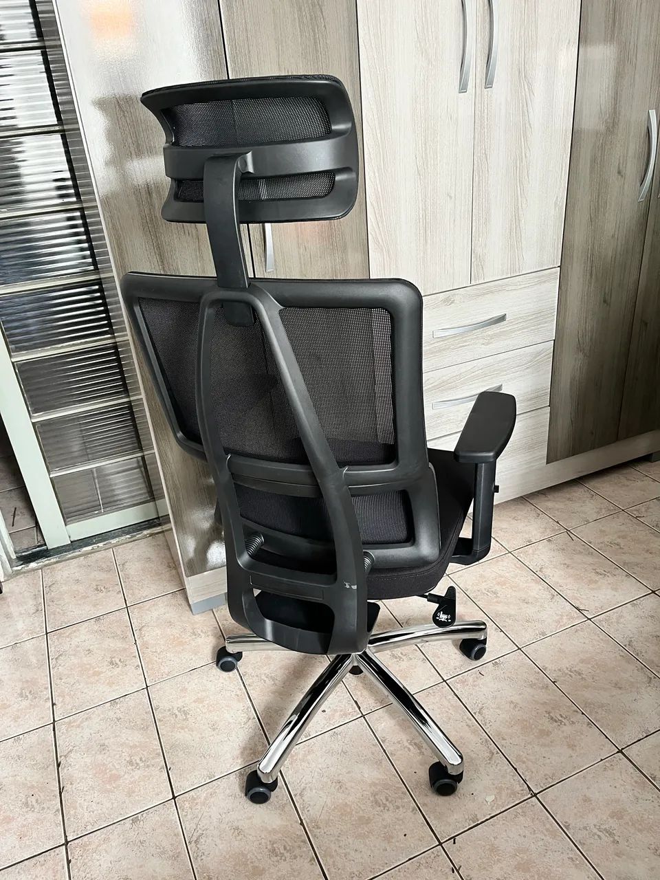 Vendo Cadeira ergonômica Comfy Ergoboost - Foto 3