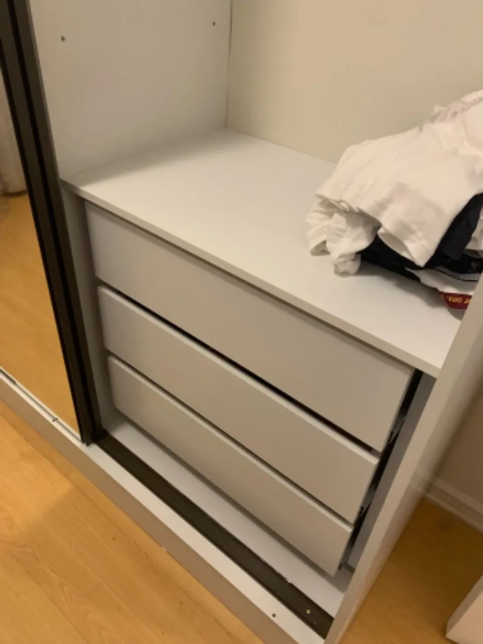 Guarda roupa 3 portas com espelho - Foto 5
