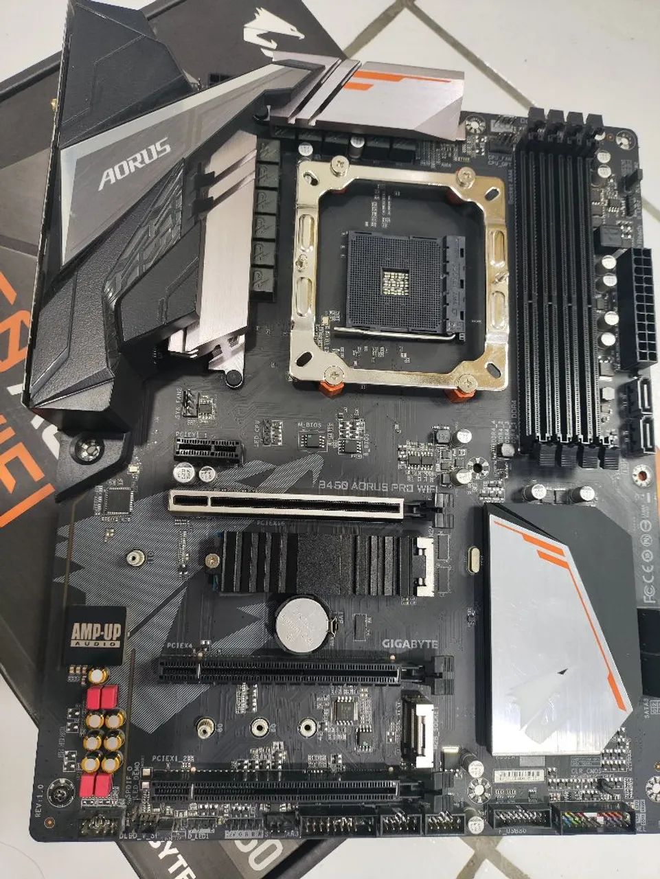 Placa mãe B450 Aorus Pro Wifi  - Foto 4