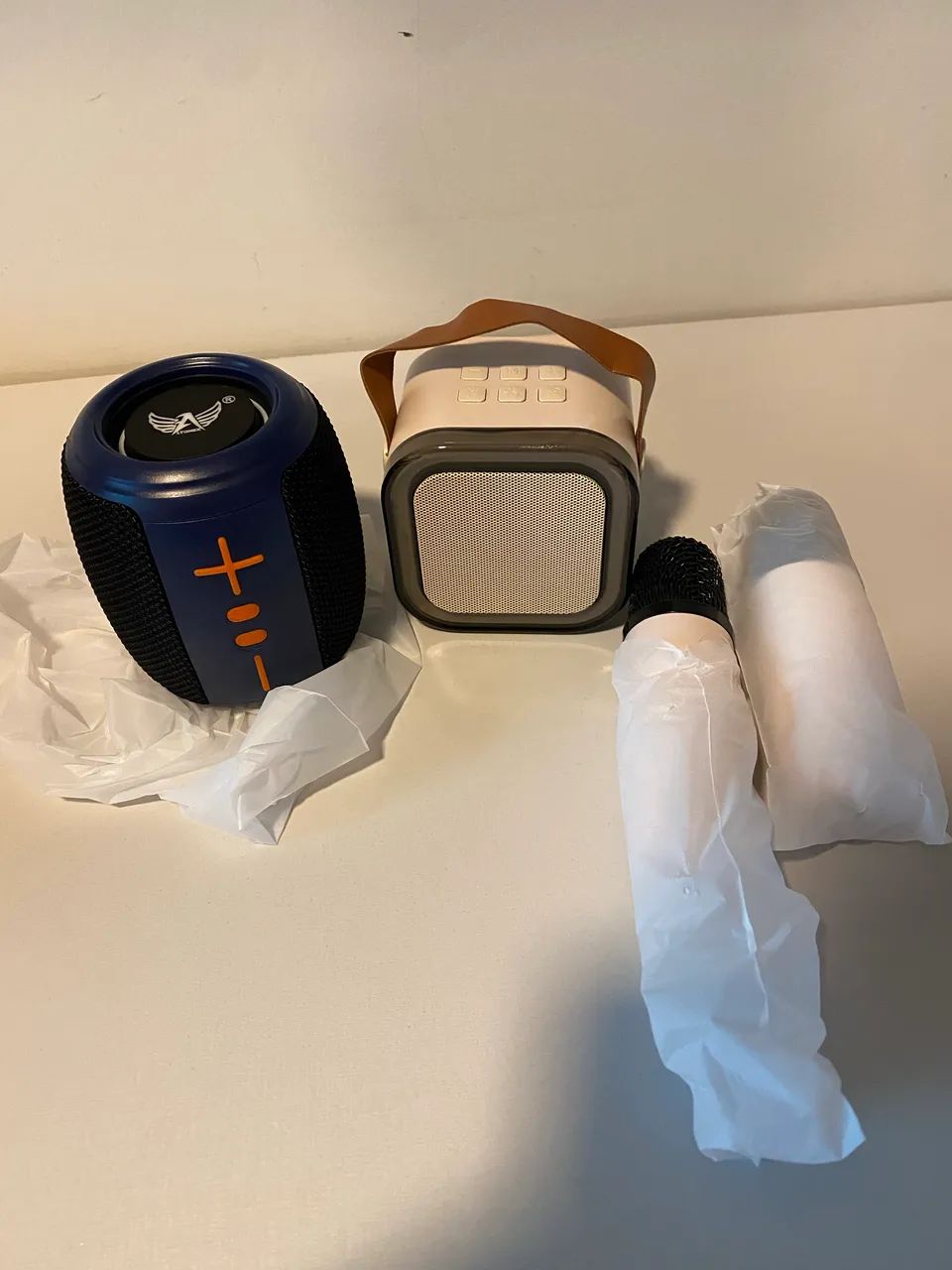 Caixas de Som Bluetooth Novas + Kit Karaokê com 2 Microfones