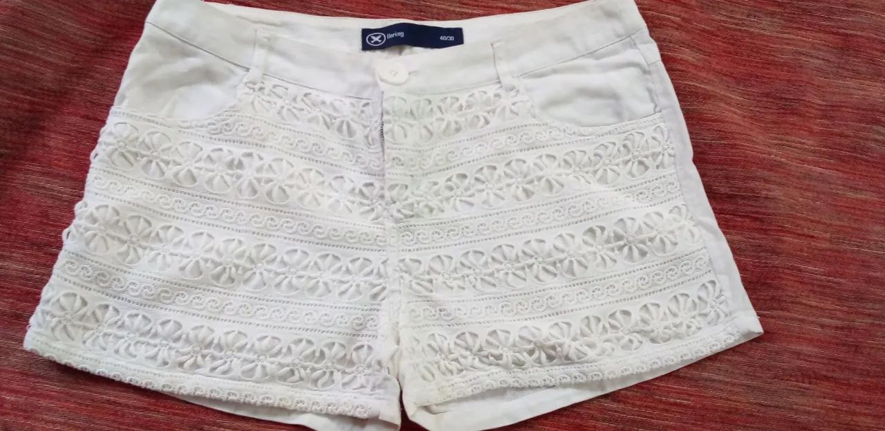 Shorts branco gelo hering tam 40