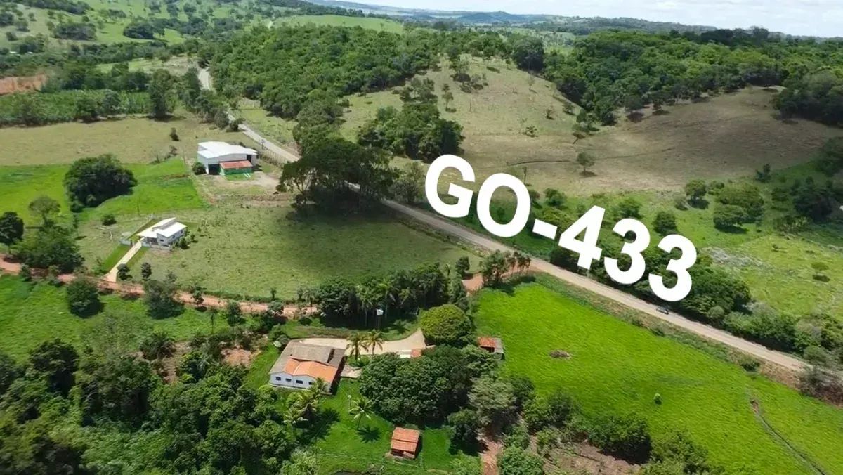Chácara Próxima a Nerópolis com Represas, Córrego e 47.300m² - Foto 2